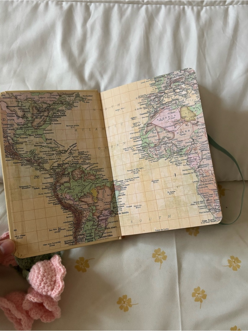 𝐖𝐨𝐫𝐥𝐝 𝐌𝐚𝐩 𝐉𝐨𝐮𝐫𝐧𝐚𝐥 - Picture 3 of 4